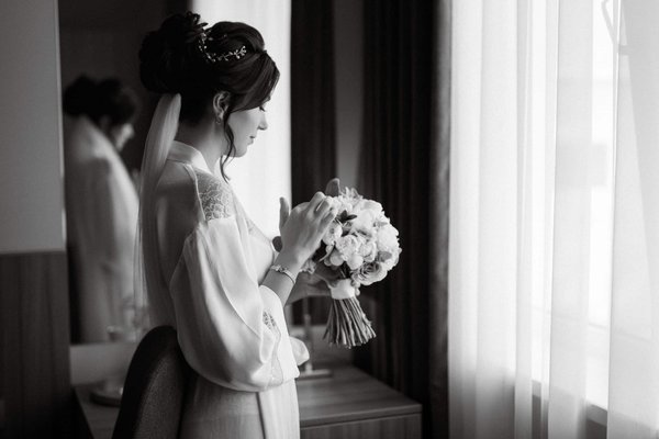 Comment créer une série de peintures basée sur les poèmes de Pablo Neruda ?